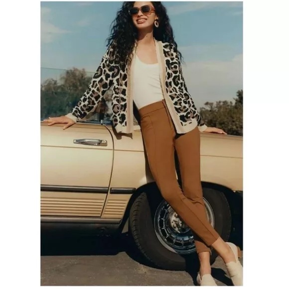 Anthropologie Pants - NWOT Anthropologie Essential Slim Tailored Zippered ankle Trousers. Size 8